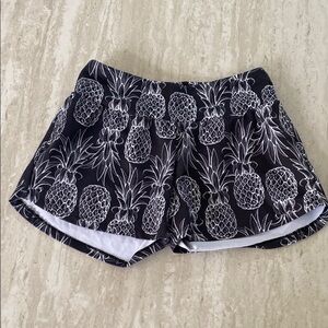 Black Pineapple Print Women's Shorts